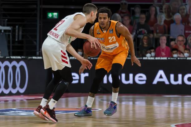 他的家人都 他的家人都